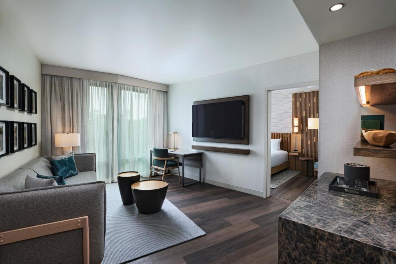 Hyatt Regency Conroe Hotel Екстериор снимка