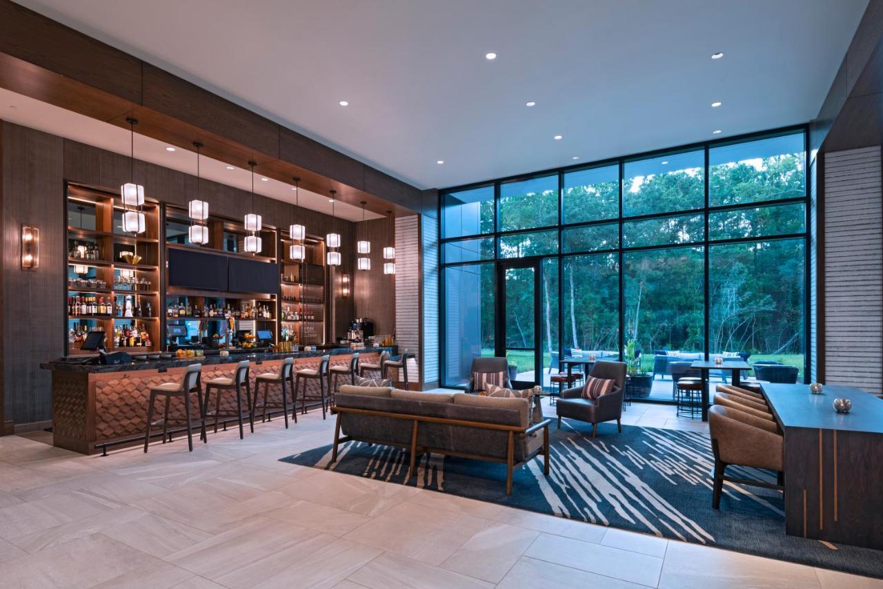 Hyatt Regency Conroe Hotel Екстериор снимка